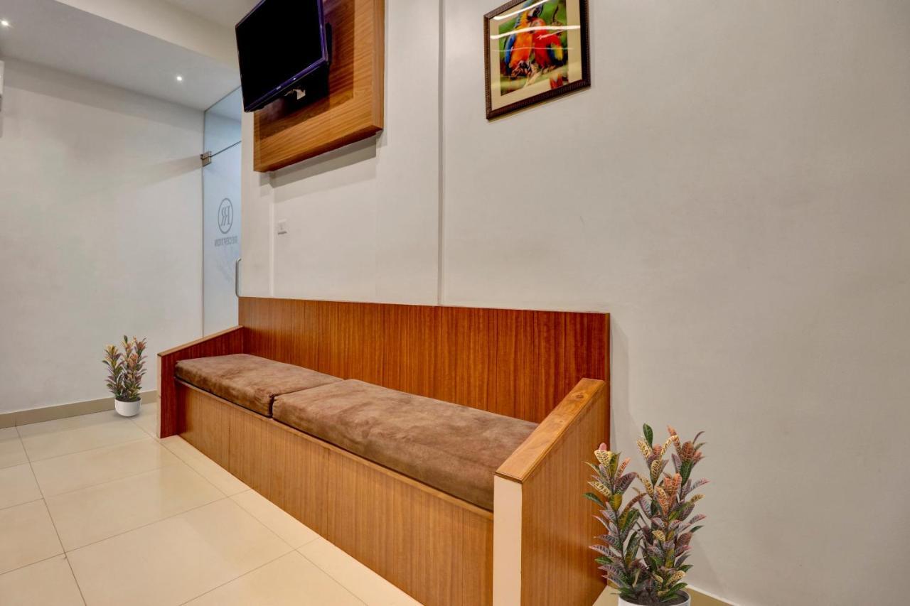 Oyo Townhouse 1070 Ramis Plaza Tullipurmbu Exterior photo