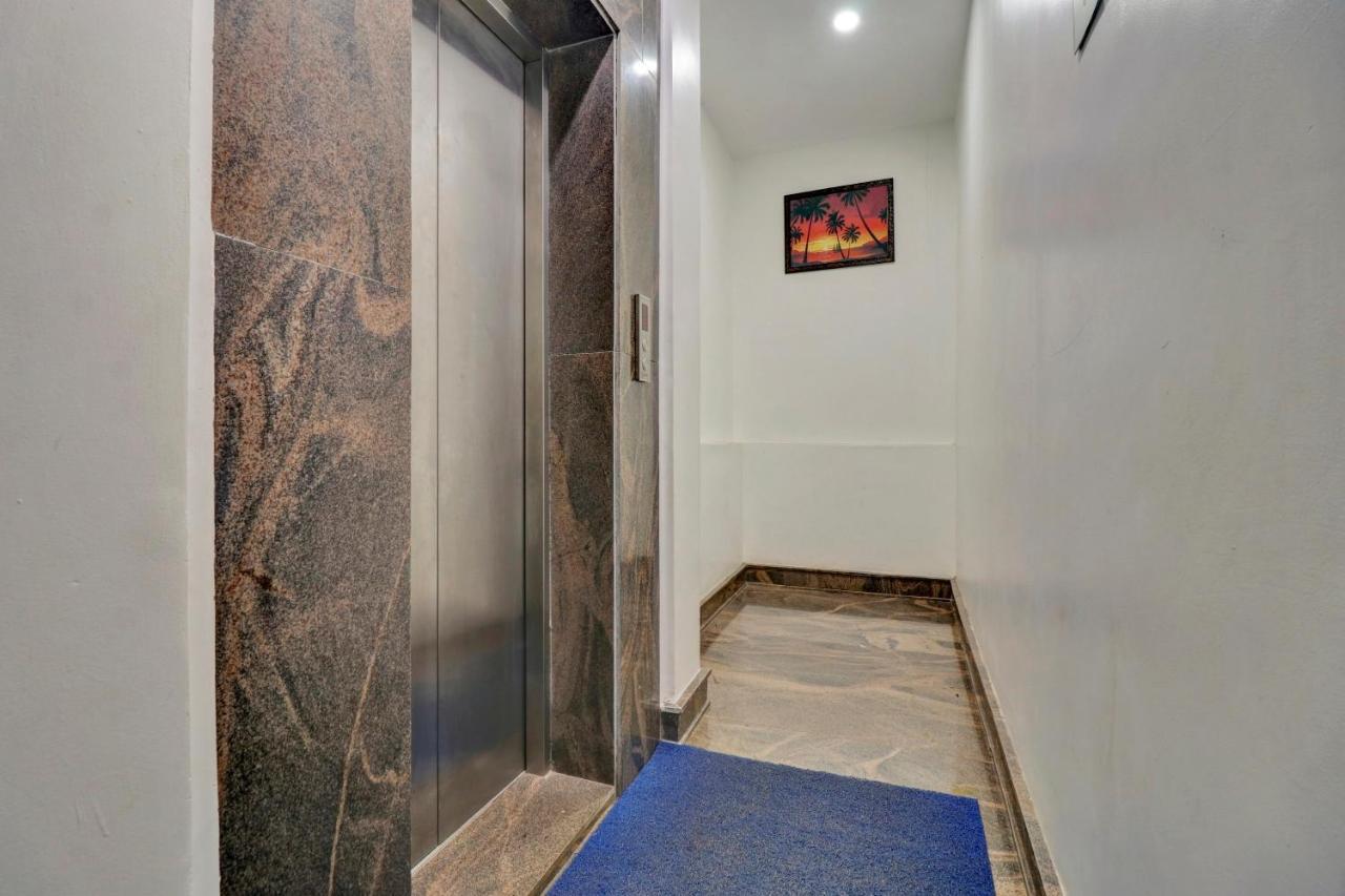 Oyo Townhouse 1070 Ramis Plaza Tullipurmbu Exterior photo