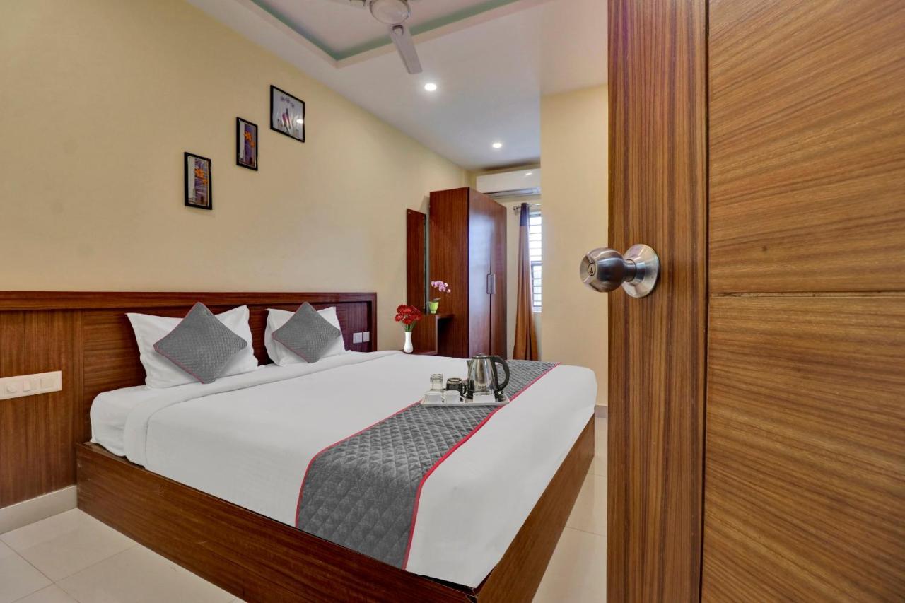 Oyo Townhouse 1070 Ramis Plaza Tullipurmbu Exterior photo